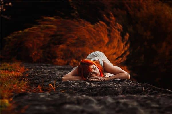 梦见半身不遂是什么意思 梦见半身不遂是什么意思