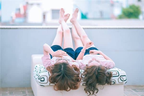 梦见同性恋是什么意思 梦见同性恋是什么意思