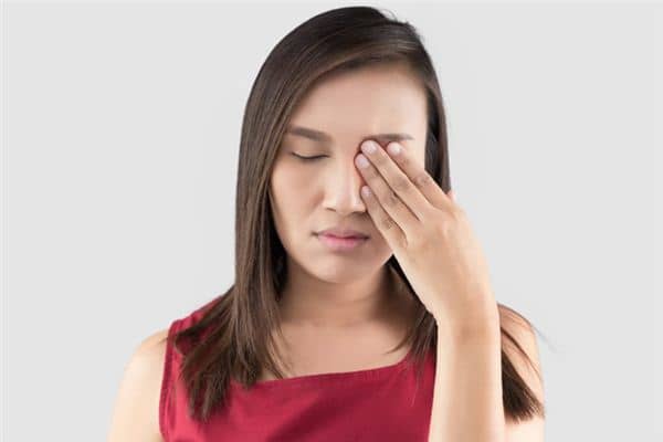 梦见眼肿是什么意思 梦见眼肿是什么意思