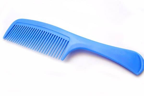 梦见梳头是什么意思 梦见梳头是什么意思