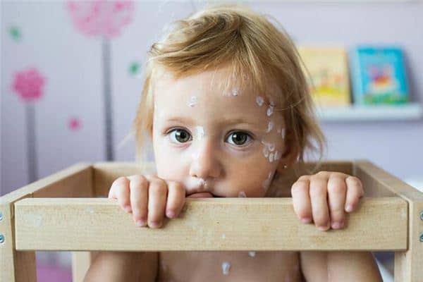 梦见天花是什么意思 梦见天花是什么意思