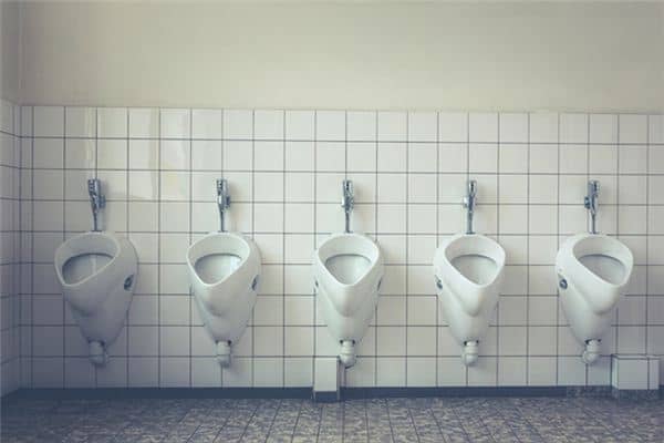 梦见小男孩撒尿是什么意思 梦见小男孩撒尿是什么意思