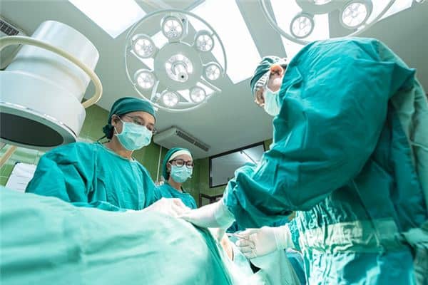 梦见乳癌手术是什么意思 梦见乳癌手术是什么意思