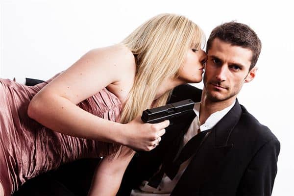 梦见随身带枪是什么意思 梦见随身带枪是什么意思