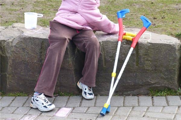 梦见跛足是什么意思 梦见跛足是什么意思