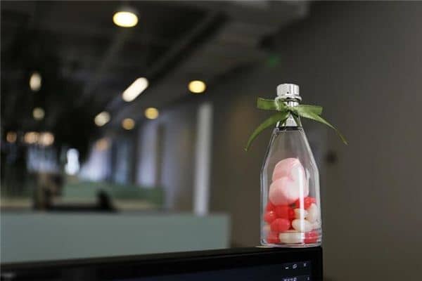 梦见吃喜糖是什么意思 梦见吃喜糖是什么意思