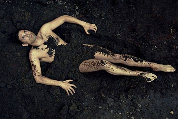 梦见集体裸体是什么意思 梦见集体裸体是什么意思