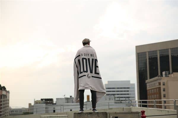 梦见有人跳楼是什么意思 梦见有人跳楼是什么意思