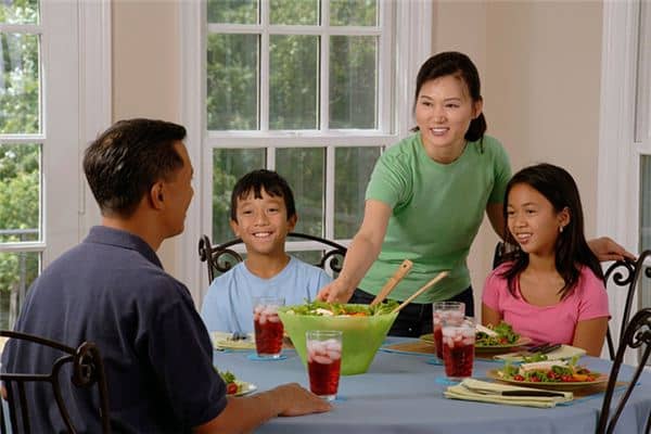 梦见全家团聚是什么意思 梦见全家团聚是什么意思