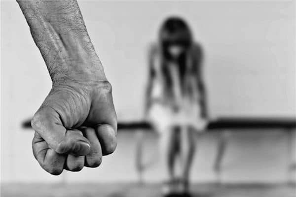 梦见敌人侵犯是什么意思 梦见敌人侵犯是什么意思