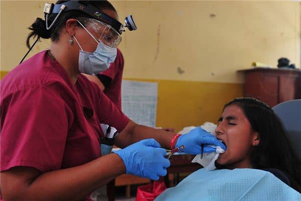 梦见拔牙是什么意思 梦见拔牙是什么意思