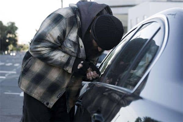 梦见车被偷是什么预兆 梦见车被偷是什么预兆