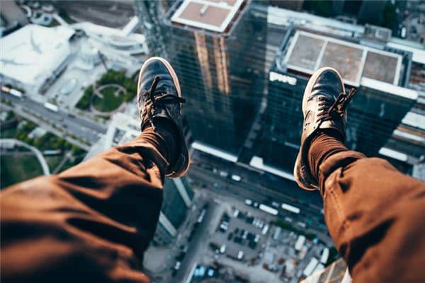 梦见有人跳楼自杀是什么意思 梦见有人跳楼自杀是什么意思