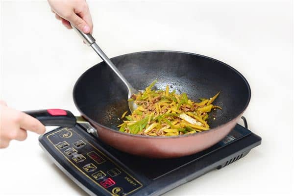 梦见炒菜是什么意思 梦见炒菜是什么意思