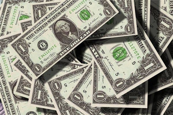 梦见捡假钱是什么意思 梦见捡假钱是什么意思