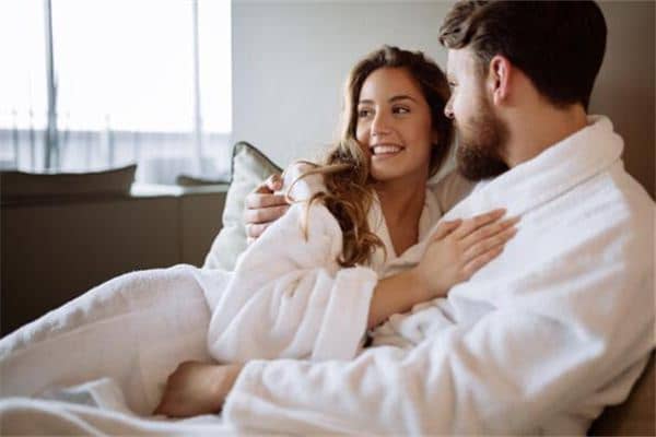 与陌生女人做爱性幻想 与陌生女人做爱性幻想