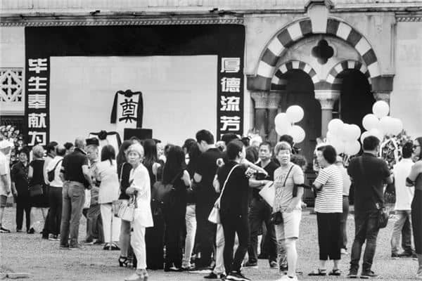 梦到自己参加葬礼 梦到自己参加葬礼