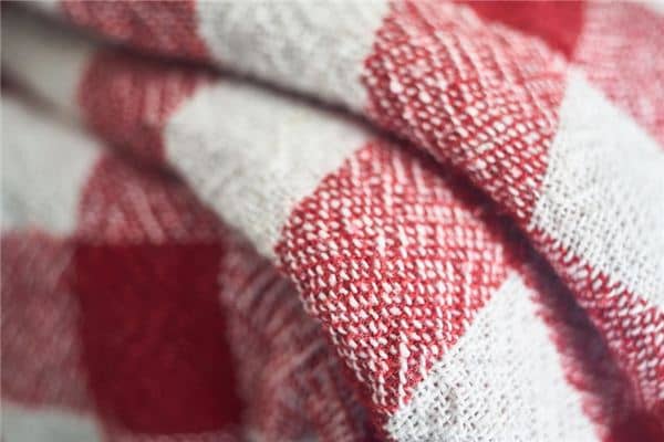 梦见格子呢是什么意思 梦见格子呢是什么意思