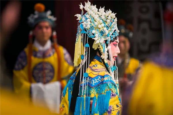 梦见戏剧是什么意思 梦见戏剧是什么意思