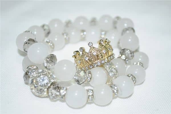 梦见玉镯是什么意思 梦见玉镯是什么意思