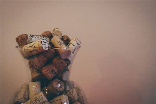 梦见软木塞是什么意思 梦见软木塞是什么意思