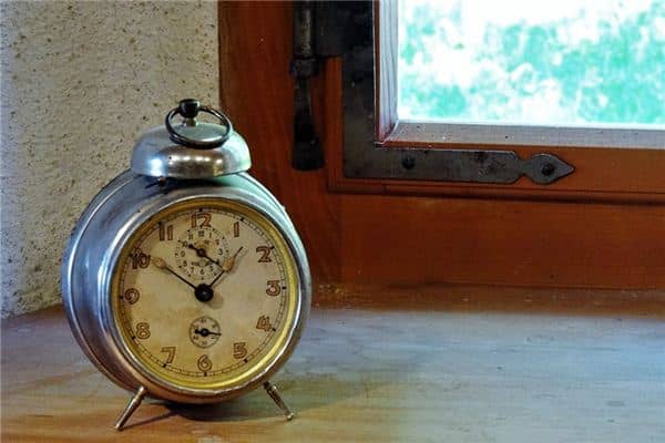 梦见闹铃是什么意思 梦见闹铃是什么意思