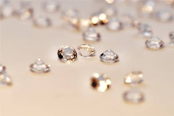 梦见人造钻石是什么意思 梦见人造钻石是什么意思