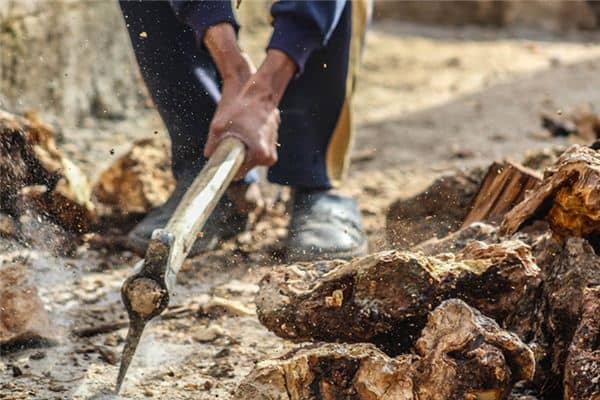 梦见镐是什么意思 梦见镐是什么意思