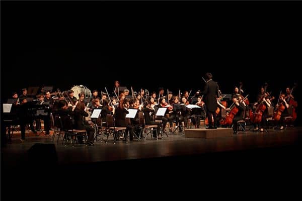 梦见管弦乐队是什么意思 梦见管弦乐队是什么意思