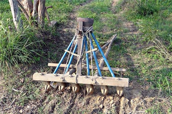 梦见农具是什么意思 梦见农具是什么意思