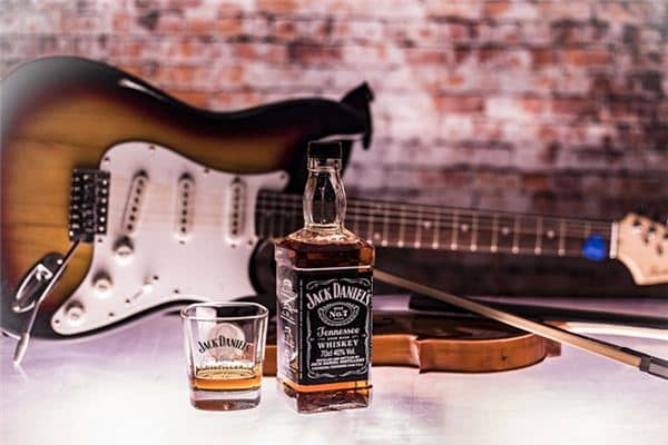 梦见白兰地酒是什么意思 梦见白兰地酒是什么意思