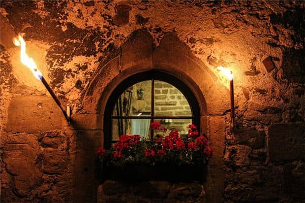 梦见照明火把是什么意思 梦见照明火把是什么意思