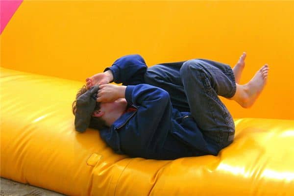 梦见空气垫是什么意思 梦见空气垫是什么意思