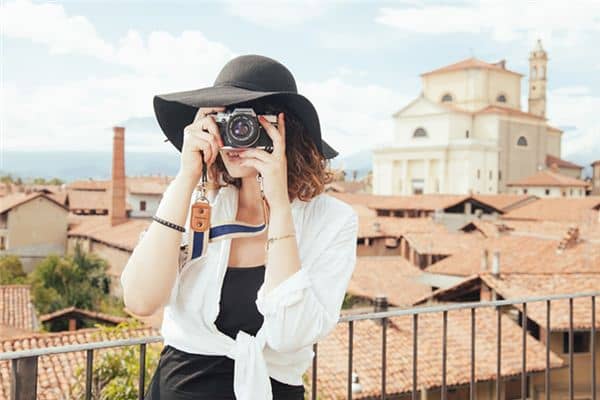 梦见女孩穿着是什么意思 梦见女孩穿着是什么意思