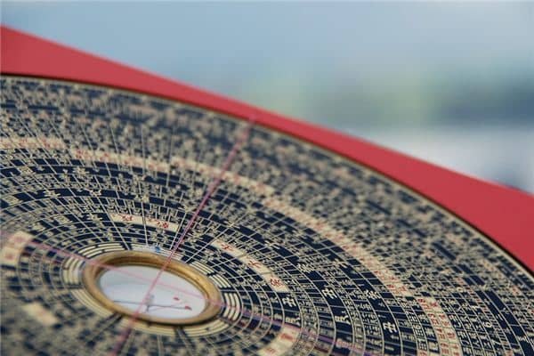 梦见罗盘是什么意思 梦见罗盘是什么意思