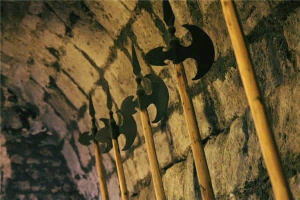 梦见兵器是什么意思 梦见兵器是什么意思