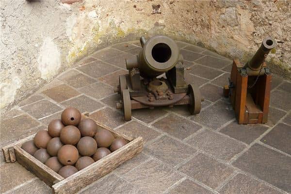 梦见炮弹是什么意思 梦见炮弹是什么意思