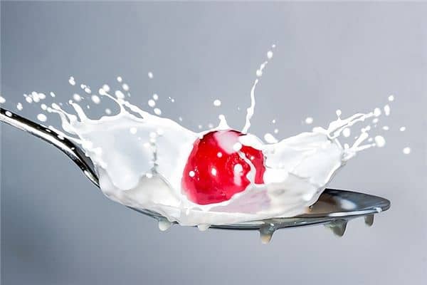 梦见牛奶是什么意思 梦见牛奶是什么意思