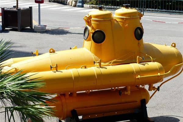 梦见潜水艇是什么意思 梦见潜水艇是什么意思