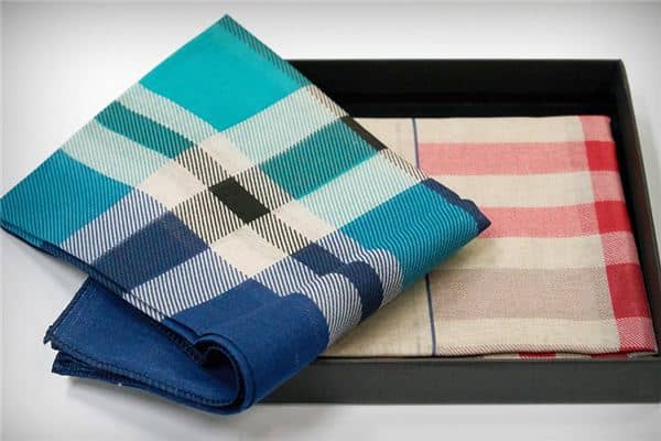 梦见手帕是什么意思 梦见手帕是什么意思