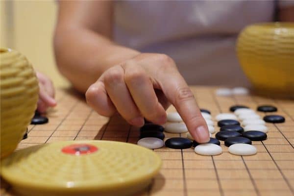 梦见五子棋是什么意思 梦见五子棋是什么意思