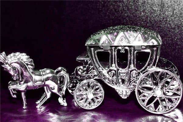 梦见马车是什么意思 梦见马车是什么意思