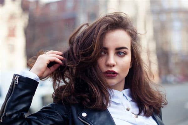 梦见皮衣服是什么意思 梦见皮衣服是什么意思