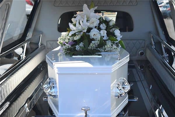 梦见白色棺材是什么征兆 梦见白色棺材是什么征兆