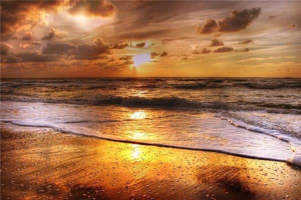 梦见波浪是什么意思 梦见波浪是什么意思