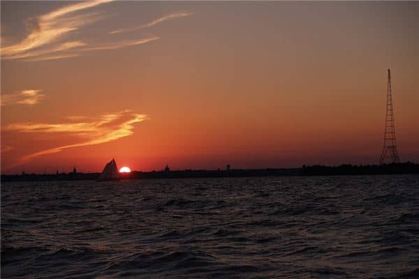 梦见彩霞是什么意思 梦见彩霞是什么意思