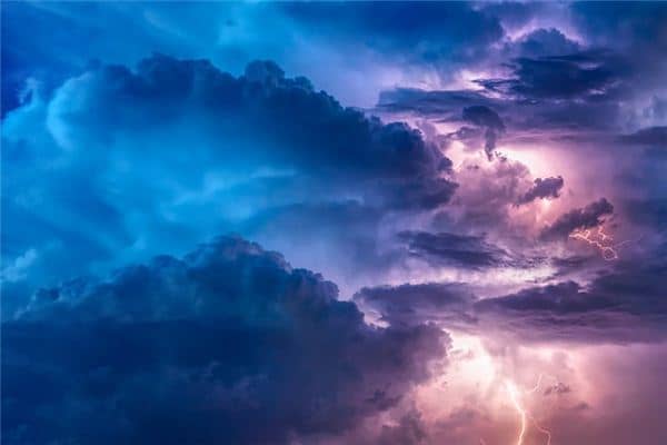 梦见云是什么意思 梦见云是什么意思