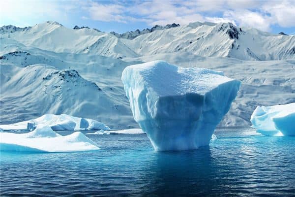 梦见冰山是什么意思 梦见冰山是什么意思