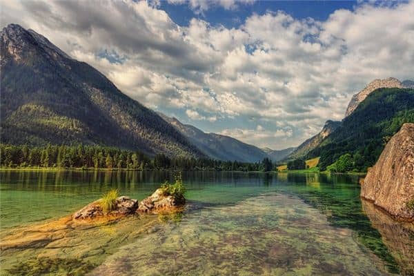 梦见水域是什么意思 梦见水域是什么意思