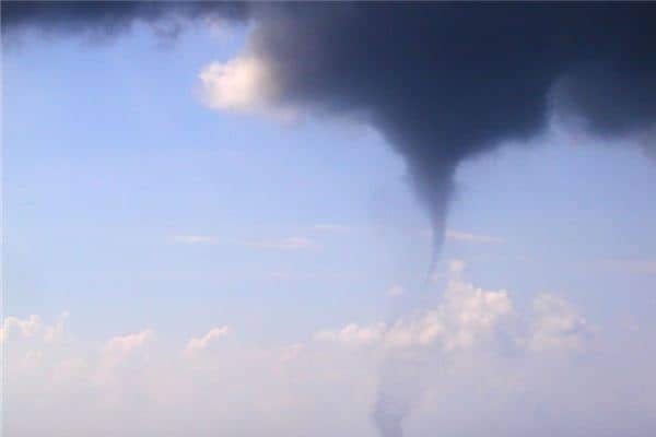 梦见龙卷风是什么意思 梦见龙卷风是什么意思